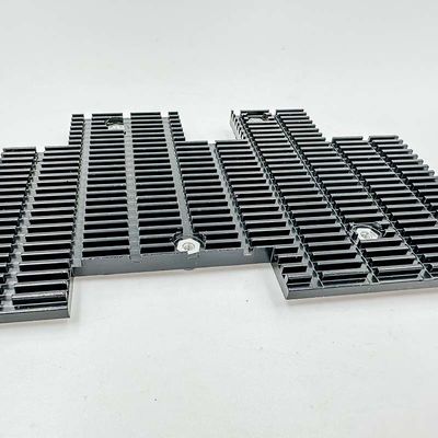 Il dissipatore di calore su ordinazione 3240 11mm della lega di alluminio ha ossidato Chip Heat Sink elettronico nero