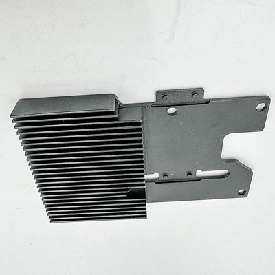 Dissipatore di calore di alluminio su ordinazione del radiatore dei pezzi meccanici di CNC ISO9001