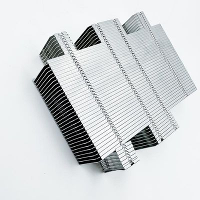 I pezzi meccanici su misura di CNC ramano le alette di alluminio del radiatore per il CPU
