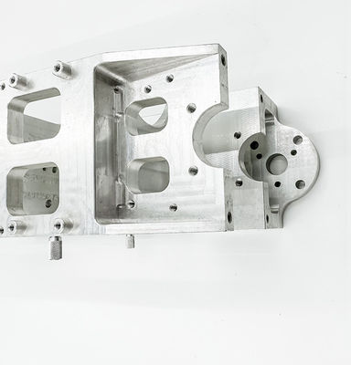 Base di alluminio di macinazione della cavità delle parti di CNC per lo Smart Camera sicurezza/del fuco senza equipaggio