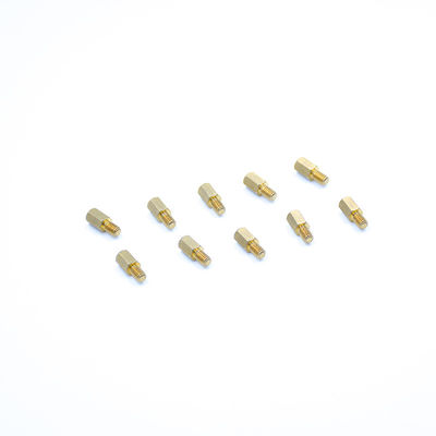Grossista di ottone Fastenter bullone Rivets a vite Noccioline per il pianeta Disponibile su misura